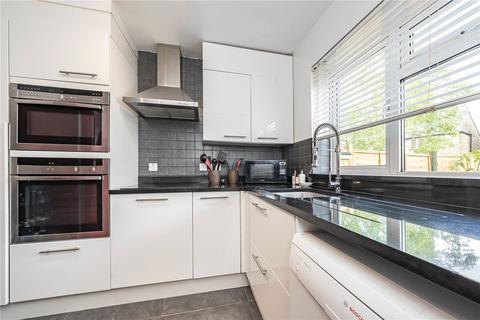 2 bedroom maisonette for sale, Church Street, Hampton