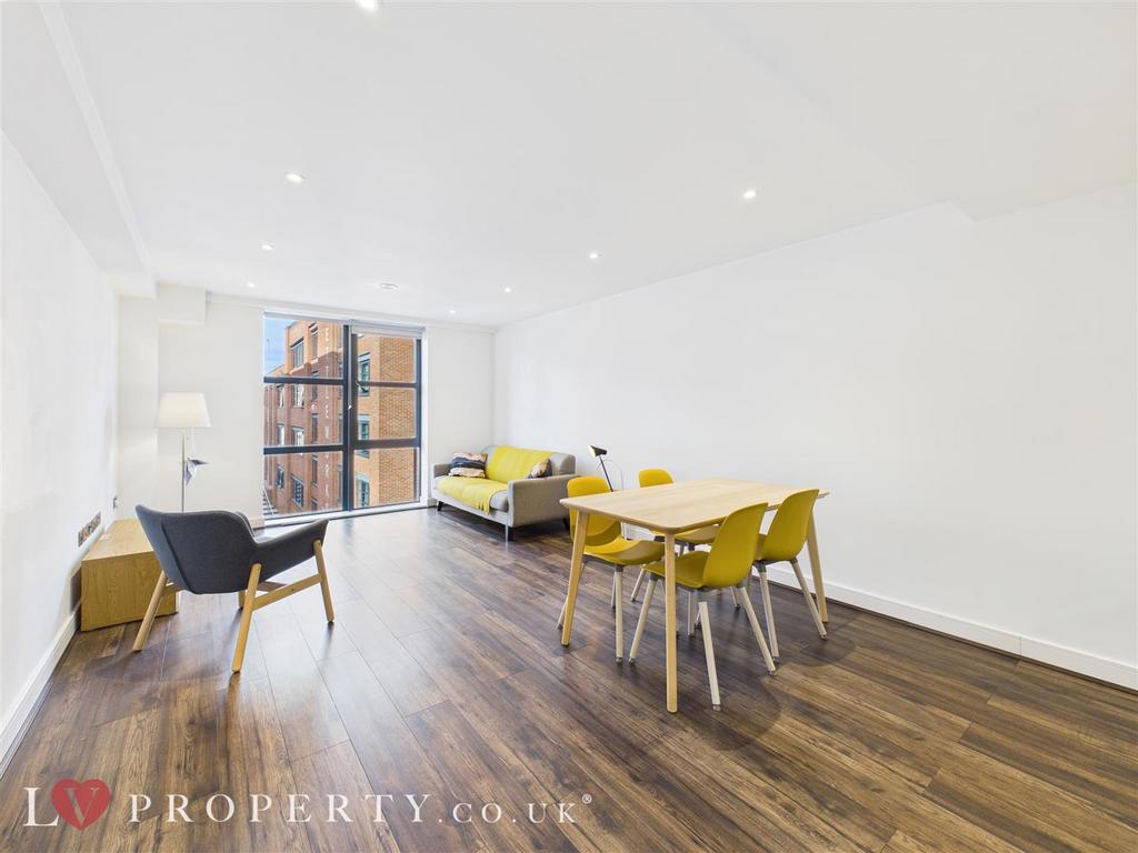 CAM05016 G0-PR0068-STILL002.jpg