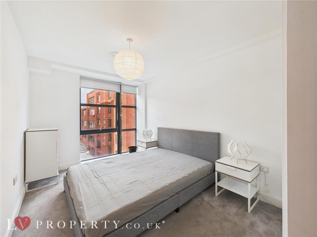 CAM05016 G0-PR0068-STILL005.jpg