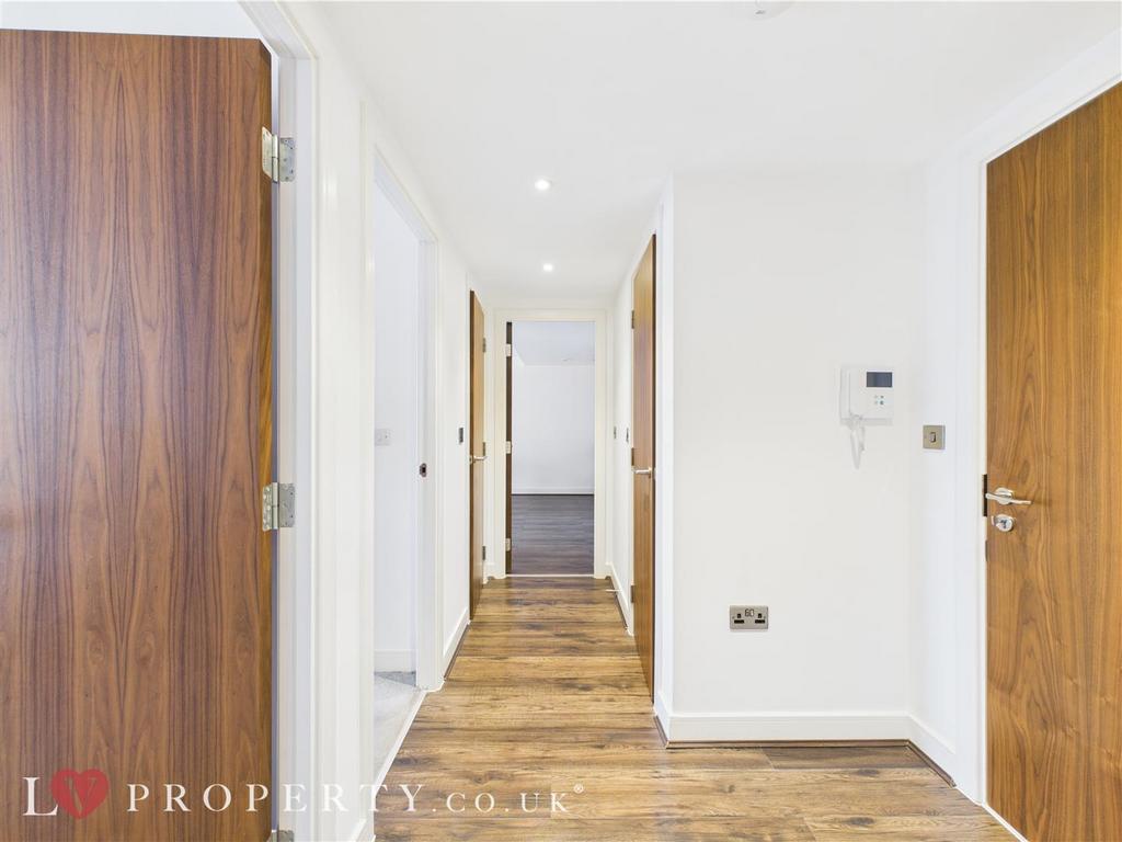 CAM05016 G0-PR0068-STILL013.jpg