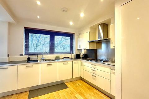3 bedroom penthouse to rent, Drummond Street, London NW1
