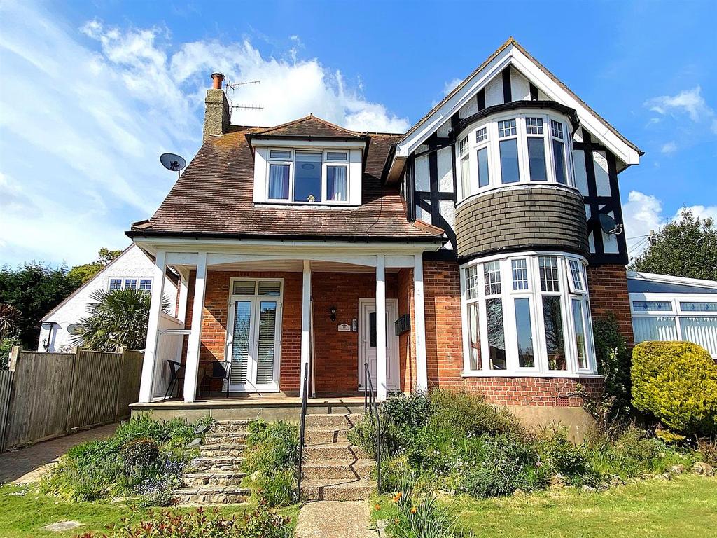 3 Trevenna - Front1.jpg