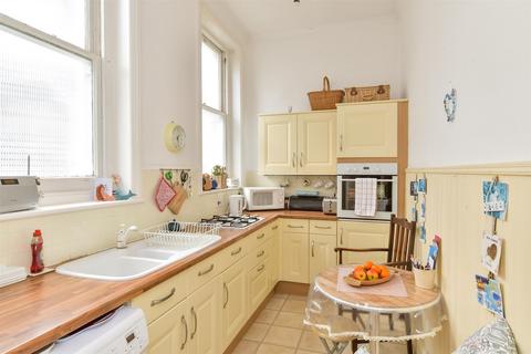 2 bedroom ground floor flat for sale, Medina Villas, Hove, East Sussex