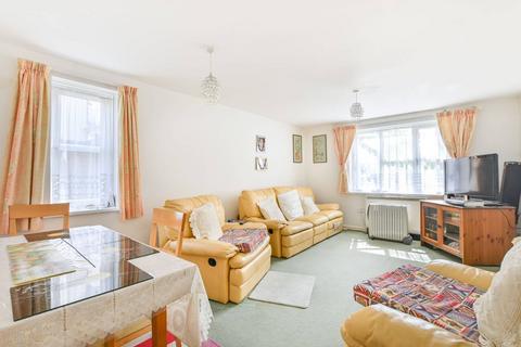 2 bedroom flat for sale, Crawford Avenue, Wembley, HA0