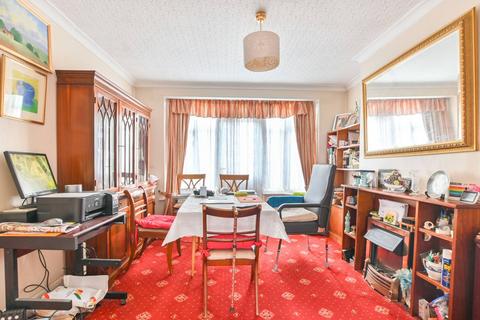 Wyld Way, Wembley, HA9