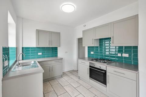 2 bedroom semi-detached house to rent, Swinerton Avenue, York, North Yorkshire, YO26