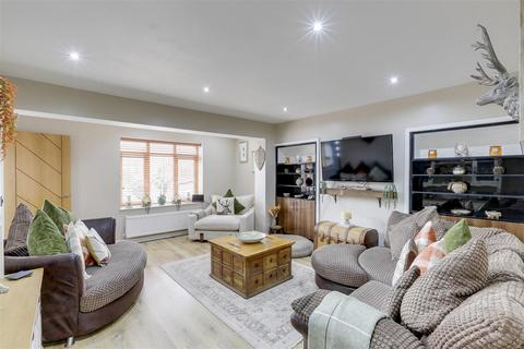 49 Bodmin Drive, Nottingham, NG8 5LG
