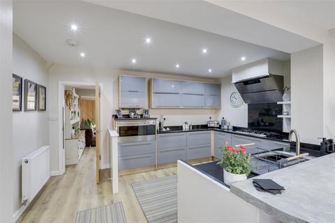 49 Bodmin Drive, Nottingham, NG8 5LG