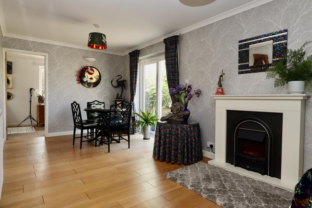 Dining room, fireplace