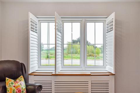 3 bedroom house for sale, Kingsmead Avenue, Chichester