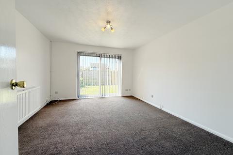 2 bedroom end of terrace house to rent, Horkesley Way, Wickford, Essex