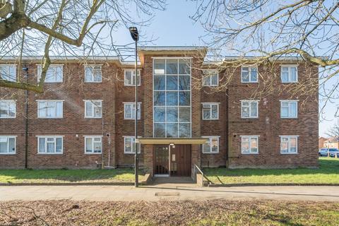 2 bedroom apartment for sale, Dabbs Hill Lane, Northolt, Middlesex