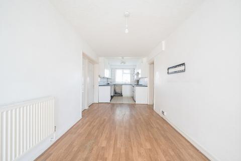 2 bedroom apartment for sale, Dabbs Hill Lane, Northolt, Middlesex