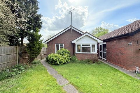 2 bedroom detached bungalow for sale, Hunscote Close, Shirley