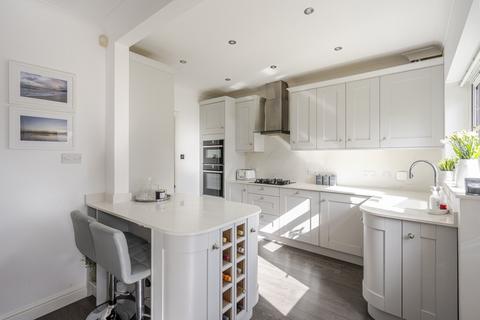 42 Lampern Crescent, Billericay, CM12 0FD