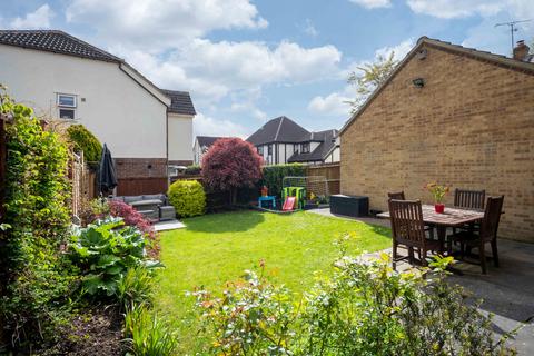 42 Lampern Crescent, Billericay, CM12 0FD