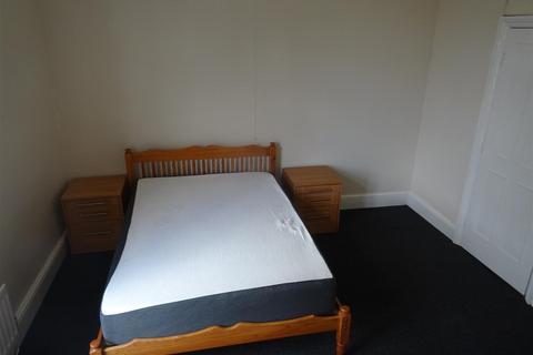 1 bedroom in a house share to rent, Attleborough Road, Nuneaton