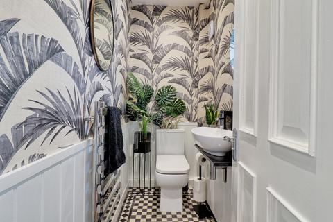 4 bedroom detached house for sale, Ayloffs Walk, Hornchurch, RM11