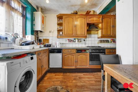 3 bedroom terraced house for sale, Peterborough Road, Leyton E10