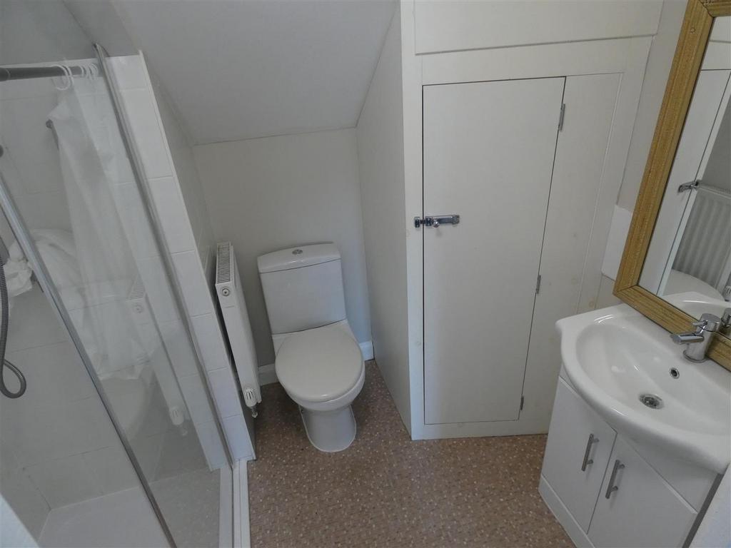Ensuite (2).JPG
