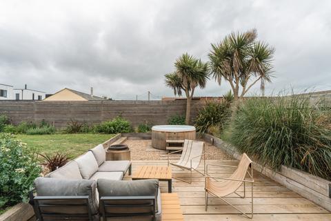 5 bedroom detached house for sale, Sea Road, Camber TN31