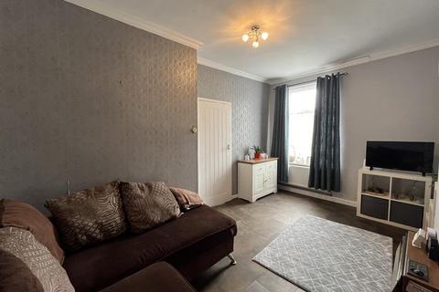 6 Brick Row, Wyke, Bradford, BD12 9PQ