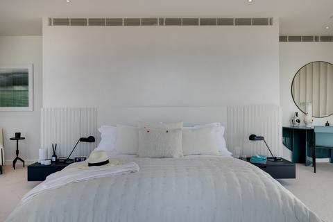 4 bedroom flat for sale, 1 Waterfront Drive  SW10