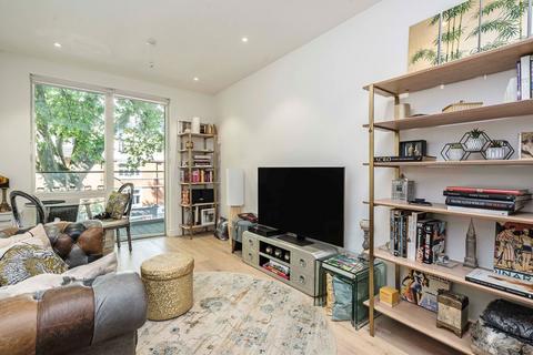 1 bedroom flat to rent, Chiswick High Road, London W4
