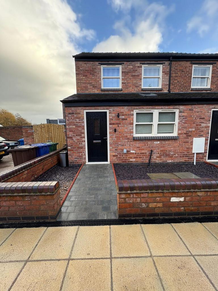 2 bed New Build Maisonette