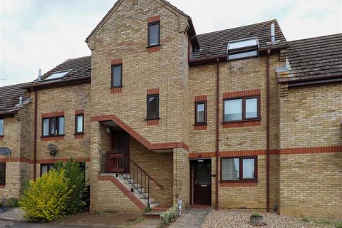 2 bedroom flat to rent, St Martins Walk, Ely CB7