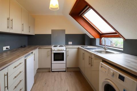 2 bedroom flat to rent, St Martins Walk, Ely CB7