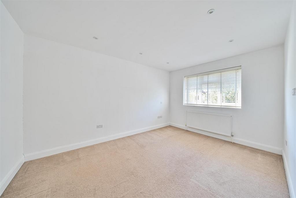 Bedroom 2.jpg