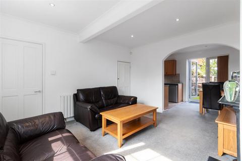 105 Bordesley Road, Morden, SM4 5LW
