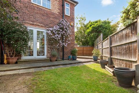 105 Bordesley Road, Morden, SM4 5LW