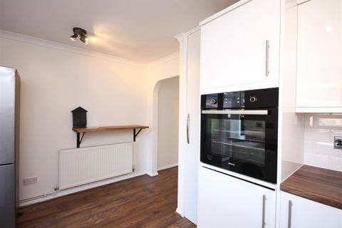 19 Bracken Close, Bookham, Leatherhead, KT23 3ER