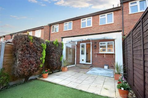 19 Bracken Close, Bookham, Leatherhead, KT23 3ER