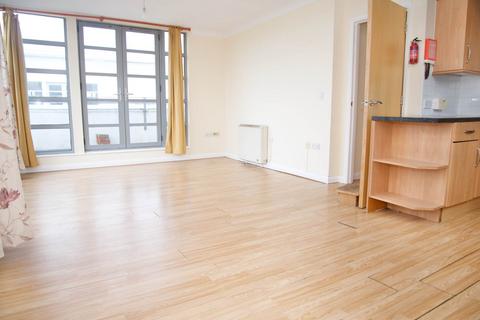 2 bedroom apartment for sale, Charlesmere Gardens, Thamesmead West, SE28 0NG