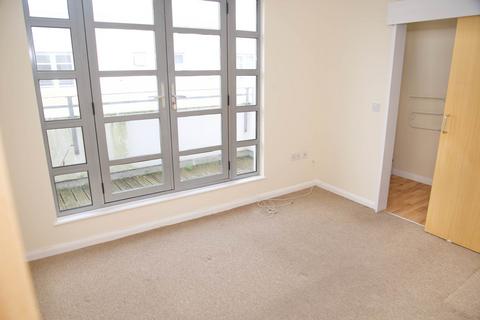 2 bedroom apartment for sale, Charlesmere Gardens, Thamesmead West, SE28 0NG