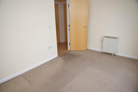 2 bedroom apartment for sale, Charlesmere Gardens, Thamesmead West, SE28 0NG
