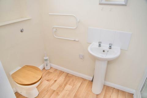 2 bedroom apartment for sale, Charlesmere Gardens, Thamesmead West, SE28 0NG