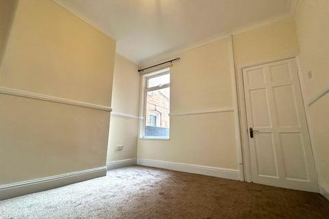 2 bedroom end of terrace house to rent, Charlotte Road, Birmingham B30
