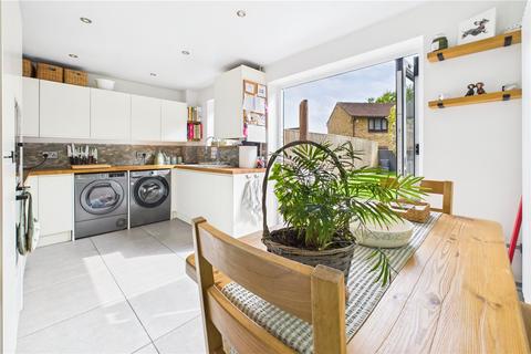 43 Boundary Close, Kingsdown, Swindon, SN2 7TG