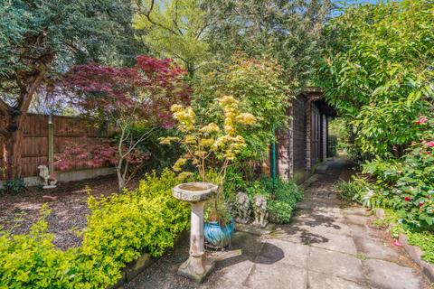 3 bedroom detached house for sale, Denham Way, Maple Cross, Rickmansworth, WD3