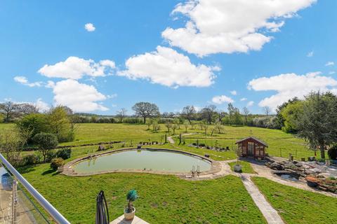 6 bedroom detached house for sale, Southam Road, Farnborough, Banbury Oxfordshire OX17 1EH