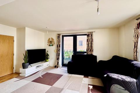 2 bedroom flat for sale, Daubenton House, Havelock Road, Southall, UB2