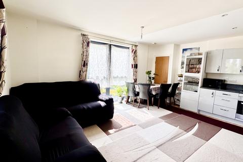 2 bedroom flat for sale, Daubenton House, Havelock Road, Southall, UB2