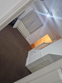 2 bedroom terraced house to rent, Wanderer Drive Barking IG11 0XJ
