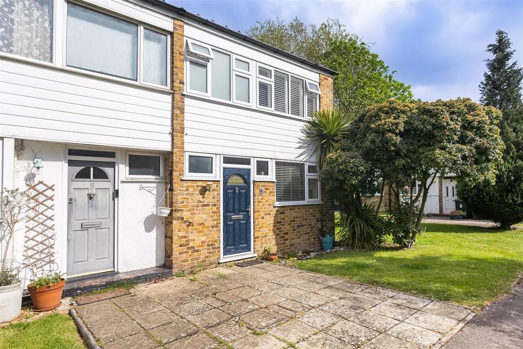 6 Highfield Green   (27).jpg