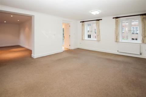 2 bedroom apartment to rent, Pastoral Way, Warley, Brentwood