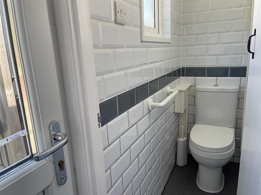 Cloakroom WC